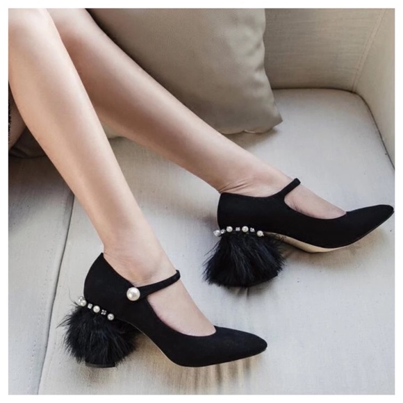 🎁 The Amanda Silver Handmade Glitter Feather Shoes - Picture 5 of 5